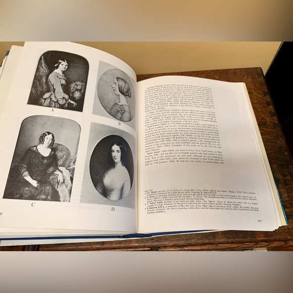 MINIATURES Dictionary and Guide Daphne Foskett 1987 - Picture 9 of 11